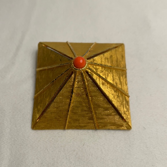 Mid Century Vintage Jewelry Pyramid Pin- De Nicola - Picture 1 of 11